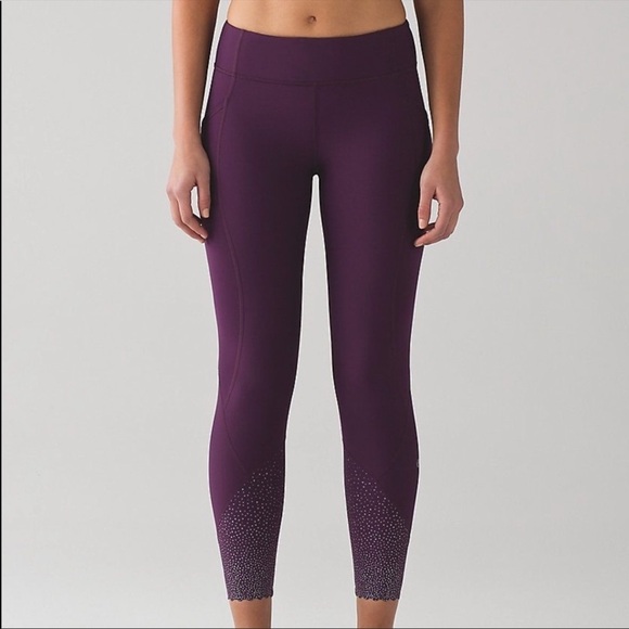 lululemon athletica Pants - Lululemon Tight Stuff Scallop Reflective Leggings
